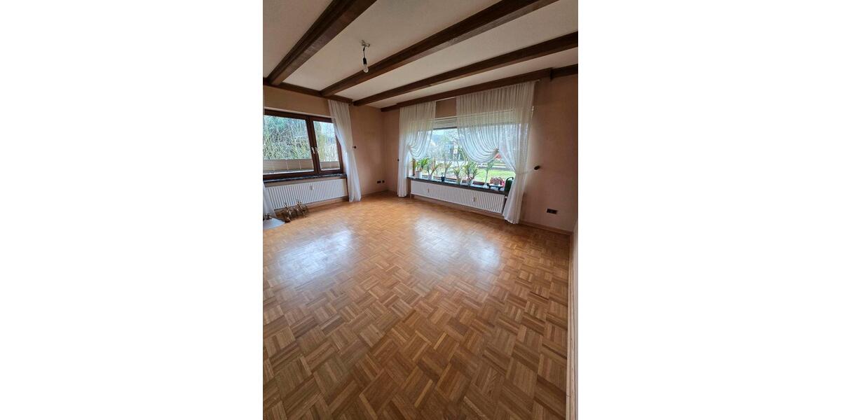 Erdgeschoßwohnung Wesselburen - 4 Zimmer, 111 m&sup2;, 1.370&euro; | Angebot:25963496