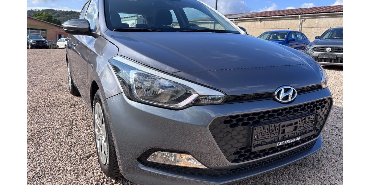 Hyundai i20 91.887 km 7.900 &euro; Sonneberg 96515