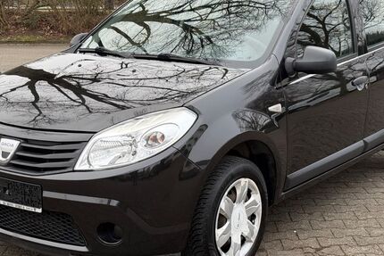 Dacia Sandero 220.000 km 2.180 &euro; Rüsselsheim 65428