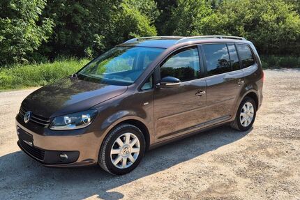 VW Touran 158.000 km 9.250 &euro; Albstadt 72458