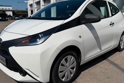 Toyota Aygo (X) 53.000 km 8.990 &euro; Landsberg a. Lech 86899