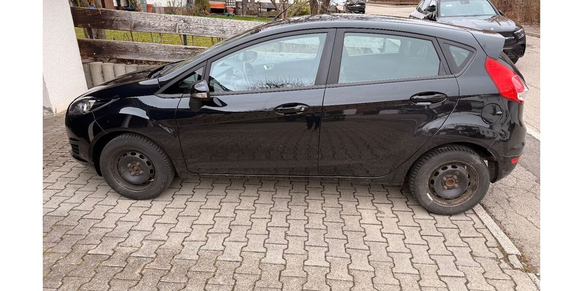 Ford Fiesta 88.000 km 5.900 &euro; Rettenberg 87549