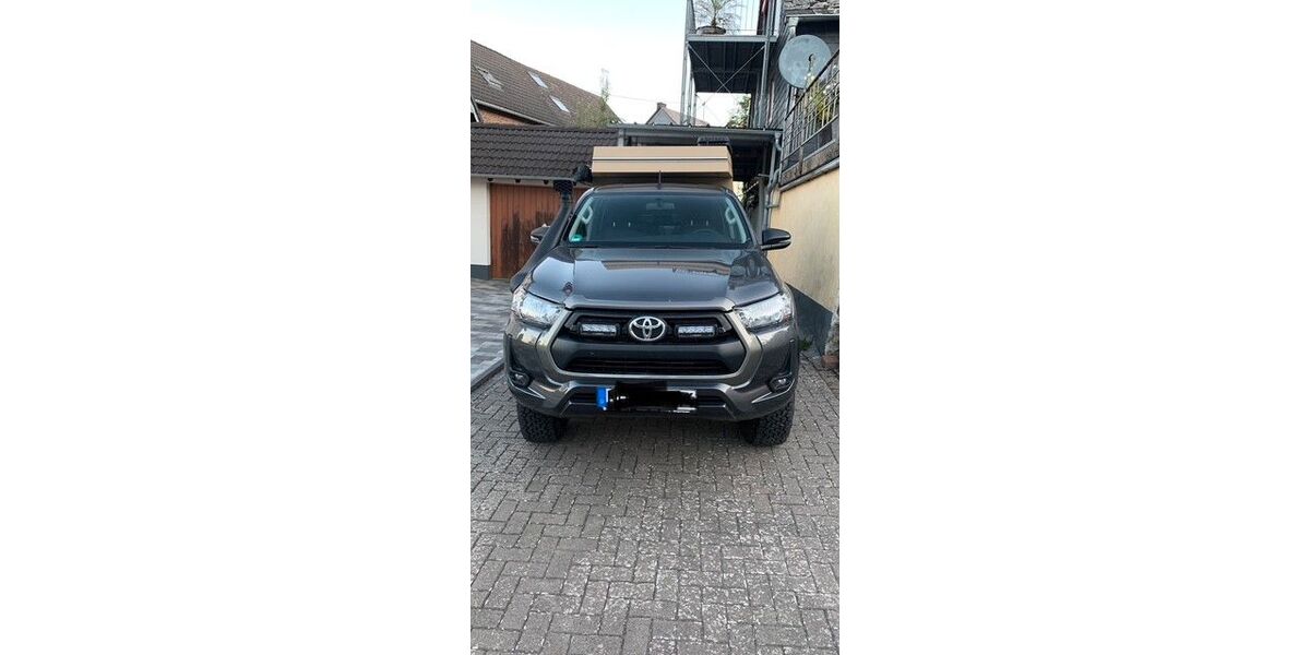 Toyota Hilux 36.000 km 52.800 &euro; Kratzenburg 56283