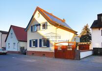 Einfamilienhaus# opt. Bauplatz# Sauna# Wintergarten# Kaminofen# PV & Solar# Griesheim Hofmannstr.