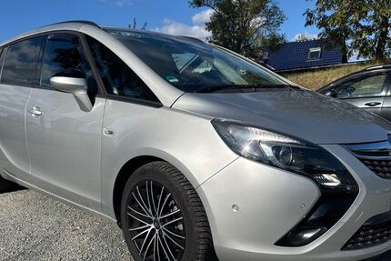 Opel Zafira 93.523 km 7.380 € Weimar 99423