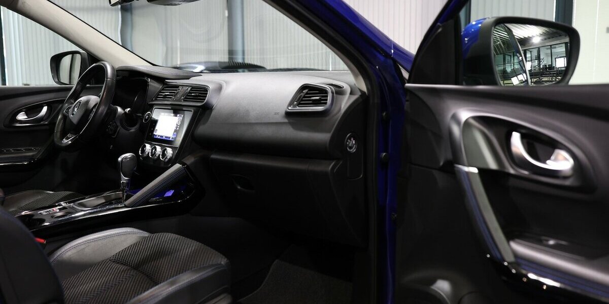 Renault Kadjar TCe 140 DELUXE / PANORAMA / LED-VISION 99.000 km 15.111 &euro; Hamm 59077