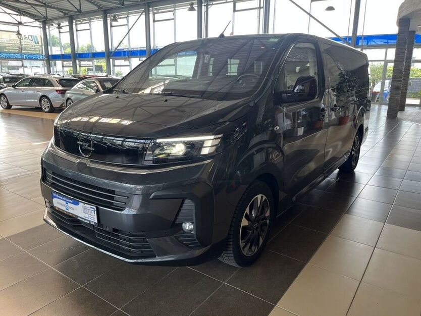 Zafira Life
