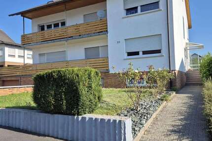 Haus zum Kaufen in Kirchhain 595.000 € 300 m² 12 zimmer