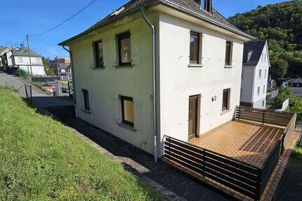 Haus zum Kaufen in Idar-Oberstein 205.000 € 122 m² 5 zimmer