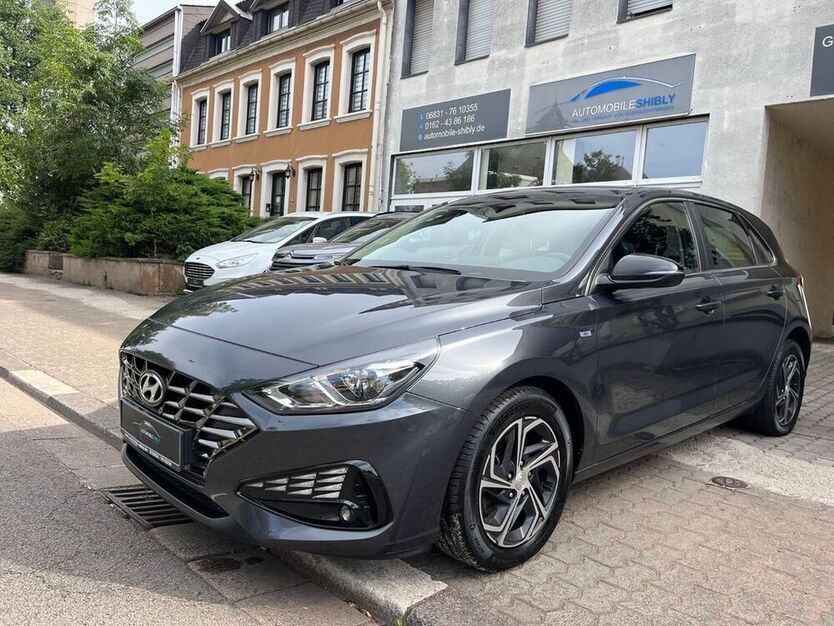 i30