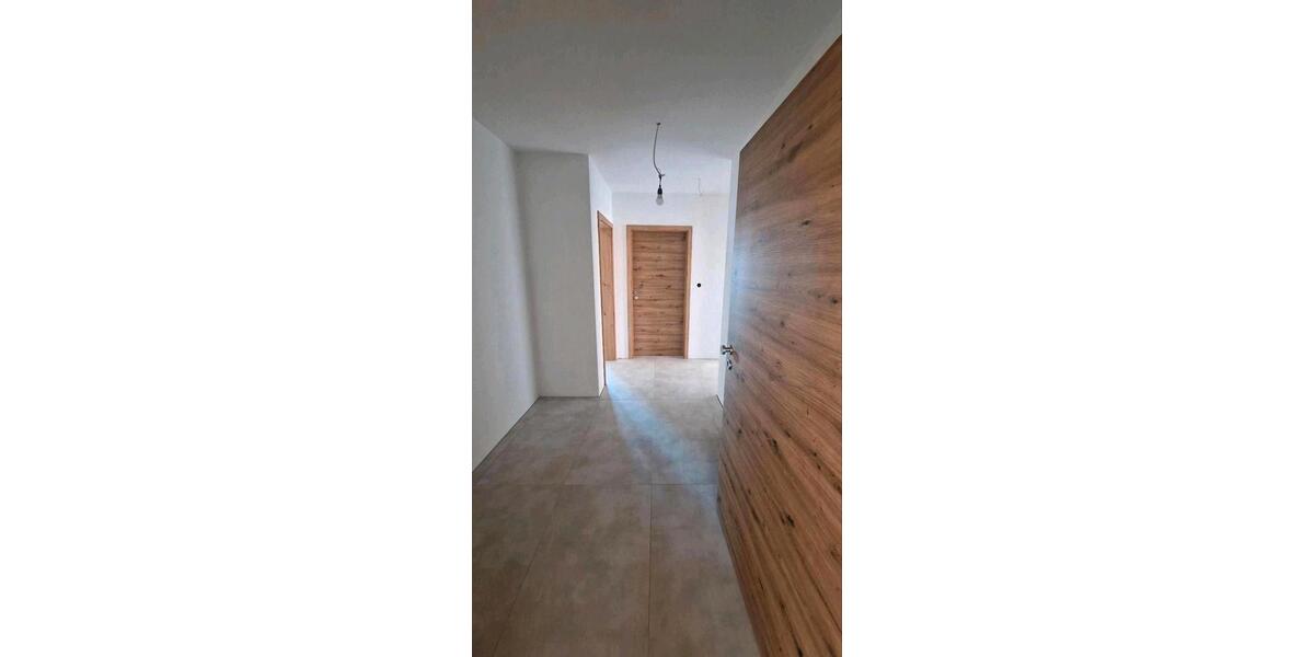 Etagenwohnung Schwandorf - 2 Zimmer, 66 m&sup2;, 735&euro; | Angebot:26395876