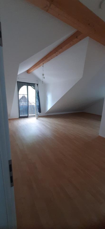 Kleine DG Wohnung in Eichen zu vermieten ab sofort
