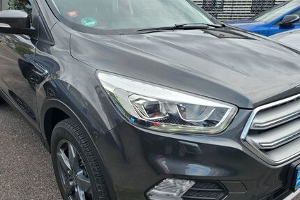 Ford Kuga 52.000 km 14.999 &euro; Knetzgau 97478