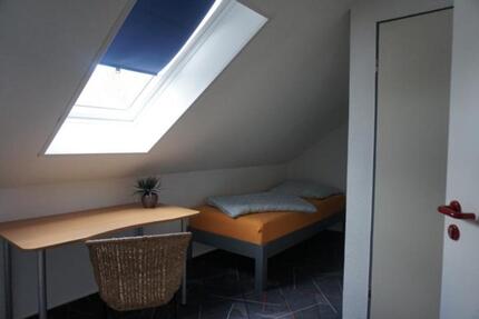 1-(2) Raum Wohnung, Warmmiete 290 Euro! zimmer