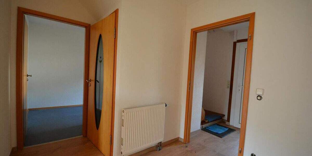 Ruhig gelegenes Wohnhaus mit Balkon, Terrasse, Garage, Carport und Aussicht in Gerolstein-Müllenborn 5 zimmer