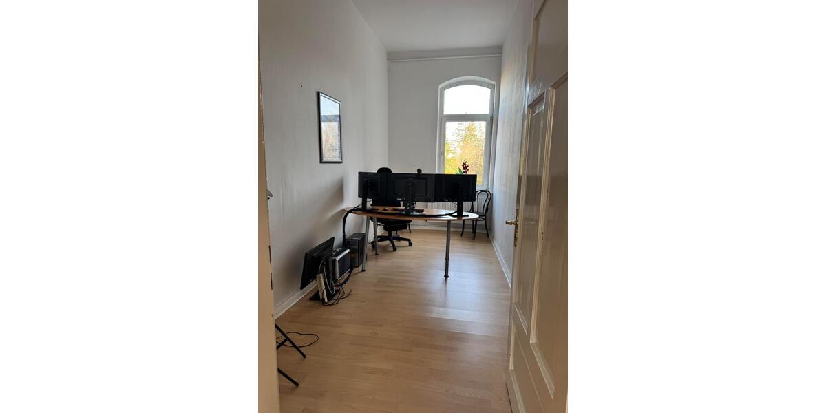 Etagenwohnung Nienburg (Weser) - 6 Zimmer, 186 m&sup2;, 325&euro; | Angebot:26058537