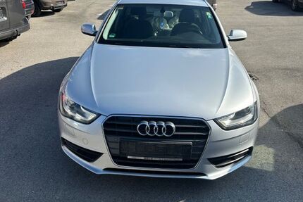 Audi A4 161.000 km 9.000 € Traunstein 83278