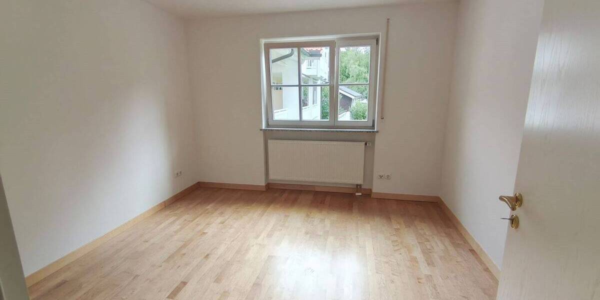 Etagenwohnung Bayerisch Gmain - 3 Zimmer, 79 m&sup2;, 499.000&euro; | Angebot:26887682