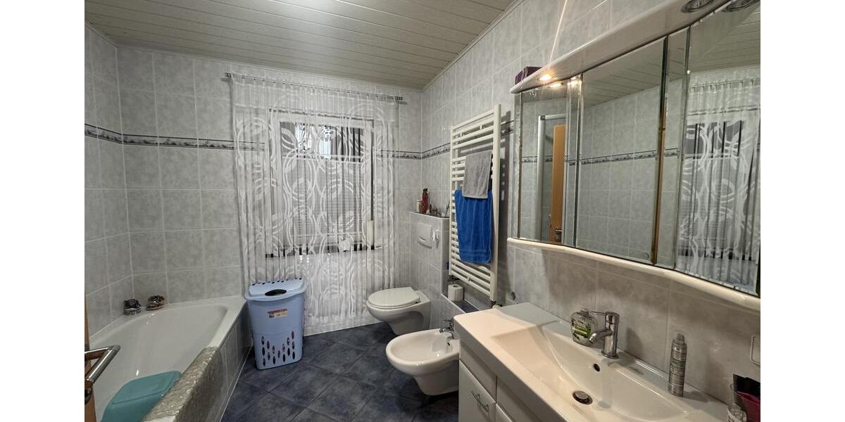 Mehrfamilienhaus, Wohnhaus Haina (Kloster) - 5 Zimmer, 166 m&sup2;, 1.600&euro; | Angebot:26319502