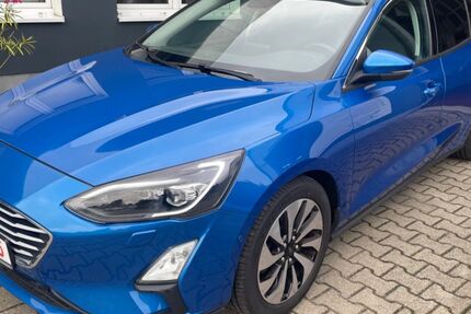 Ford Focus 53.998 km 13.299 &euro; Leuna 06237