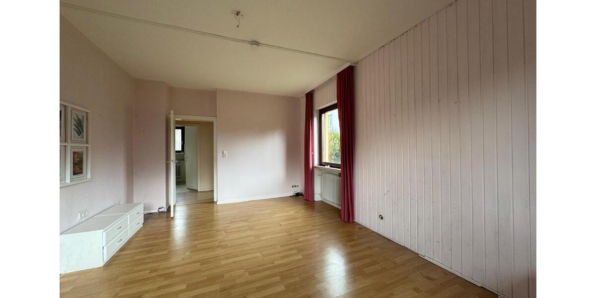 Einfamilienhaus Braunfels - 7 Zimmer, 220 m&sup2;, 434.000&euro; | Angebot:26368437