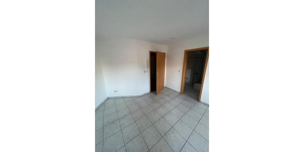 Erdgeschoßwohnung Reinsdorf - 1 Zimmer, 30 m&sup2;, 300&euro; | Angebot:26253219