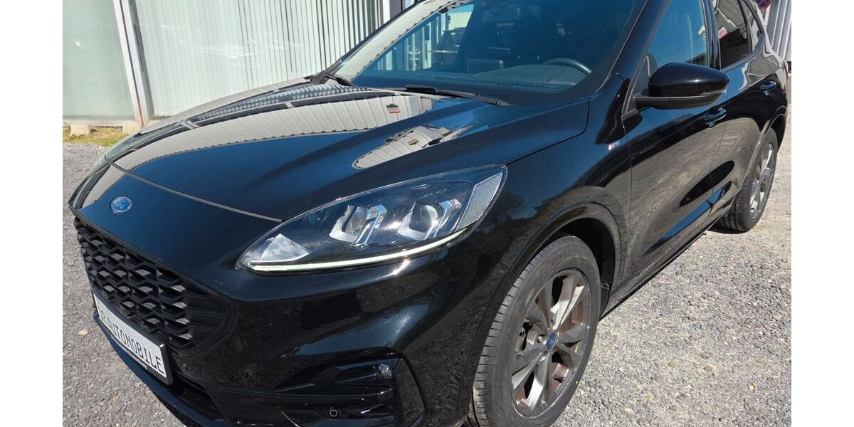Ford Kuga 46.000 km 15.490 &euro; Braunschweig 38112
