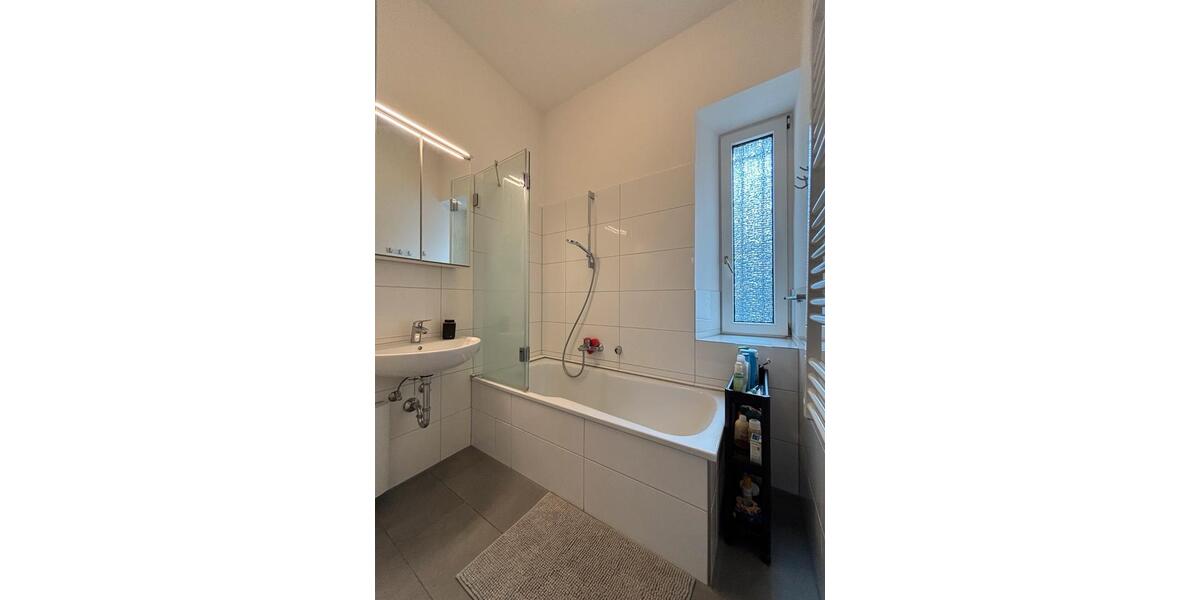 Erdgeschoßwohnung Wiesbaden - 3 Zimmer, 81 m&sup2;, 1.600&euro; | Angebot:24864129