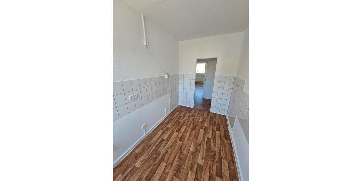 Etagenwohnung Altenburg - 2 Zimmer, 50 m&sup2;, 300&euro; | Angebot:26380937