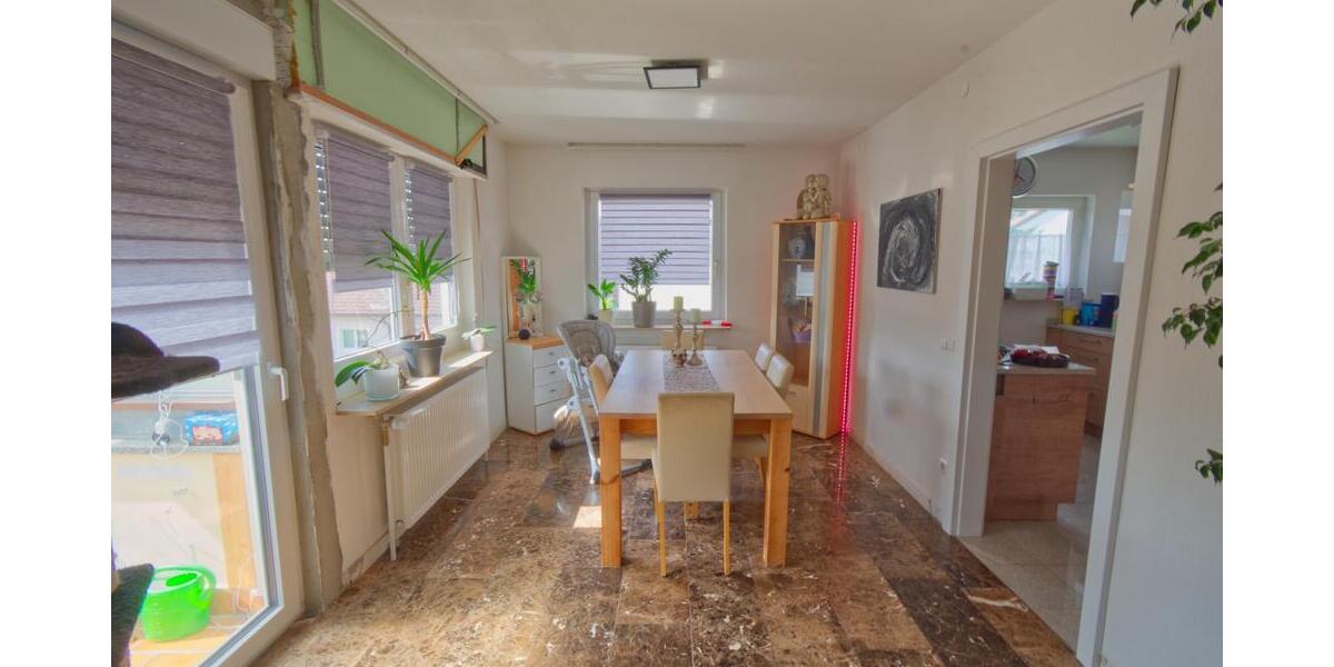 Viel Platz, viele Möglichkeiten – Zweifamilienhaus mit großem Grundstück in Bad Dürrheim - Zweifamilienhaus Bad Dürrheim | Angebot:26733237