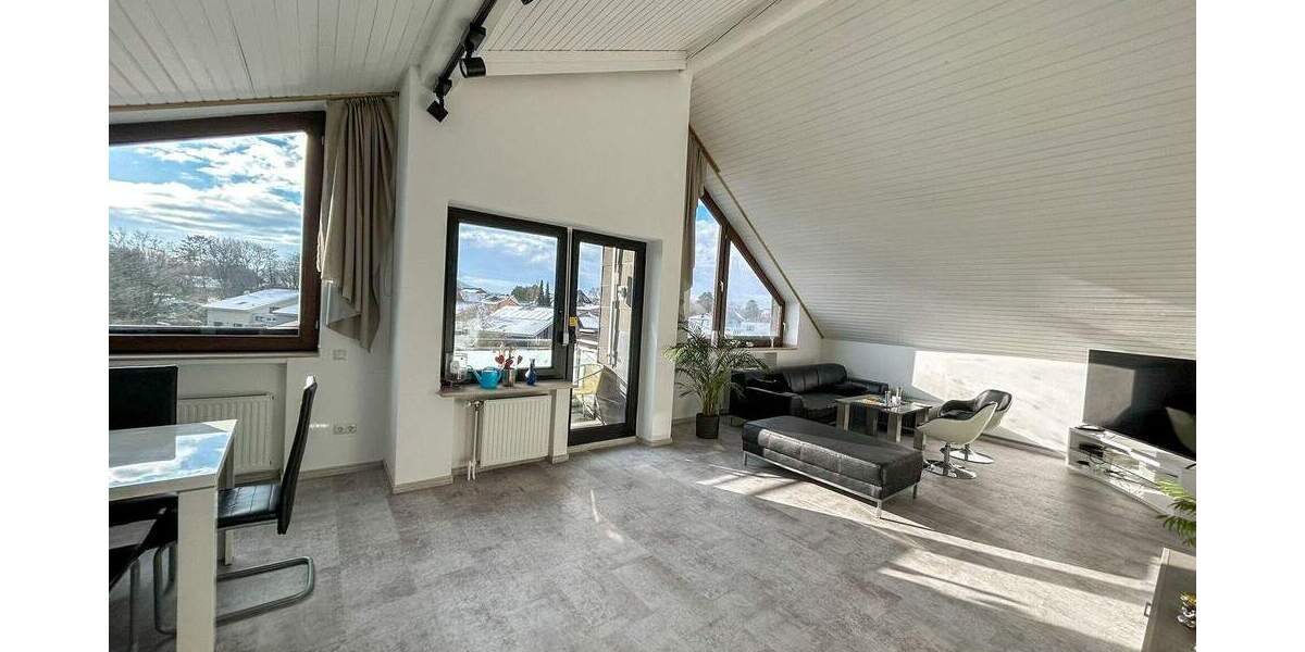 3-Zimmer-Dachgeschosswohnung im Loftstil mit Südbalkon und Stellplatz 3 zimmer