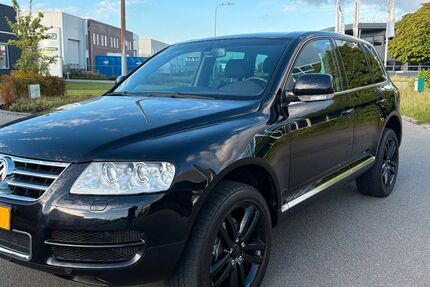 VW Touareg 136.985 km 14.500 &euro; Groningen 9723H