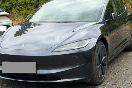 Tesla Model 3 37.116 km 34.100 &euro; Trier 54294