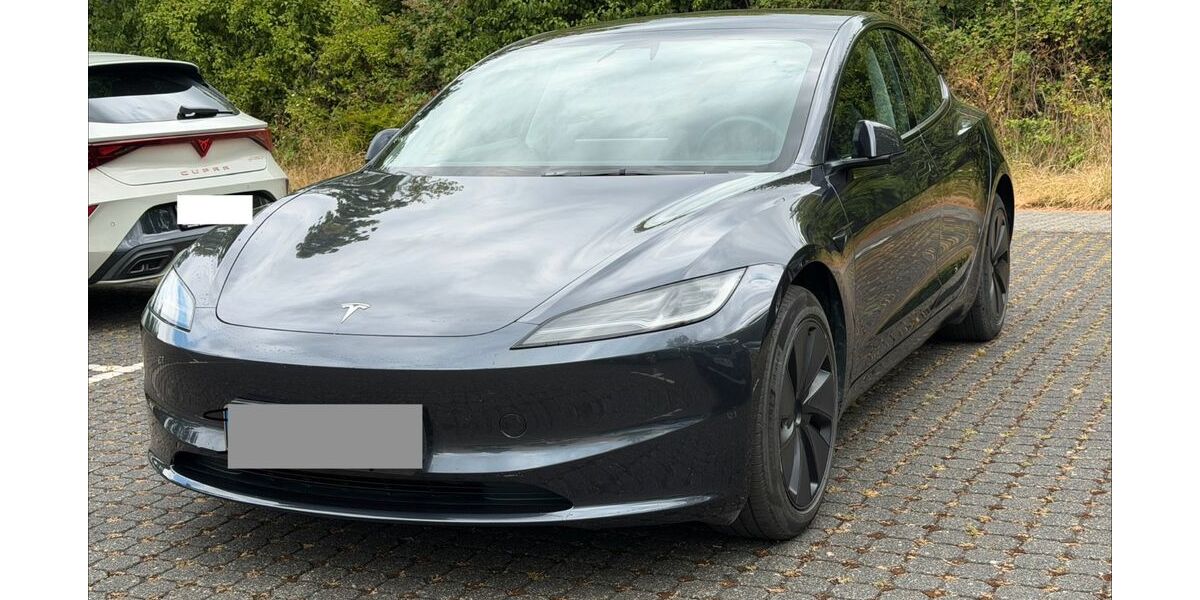 Tesla Model 3 37.116 km 34.100 &euro; Trier 54294
