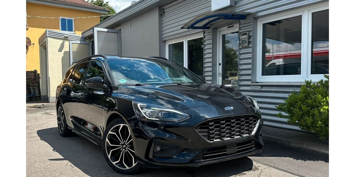 Ford Focus 47.800 km 17.490 &euro; Cham 93413
