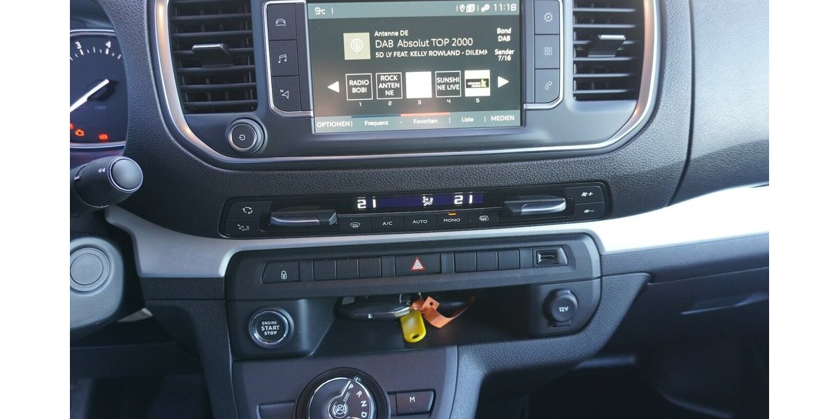 Fiat Scudo MultiCab L3 145 AT/ Vollausstattung + AHK 47.642 km 29.393 &euro; Münchenbernsdorf 07589