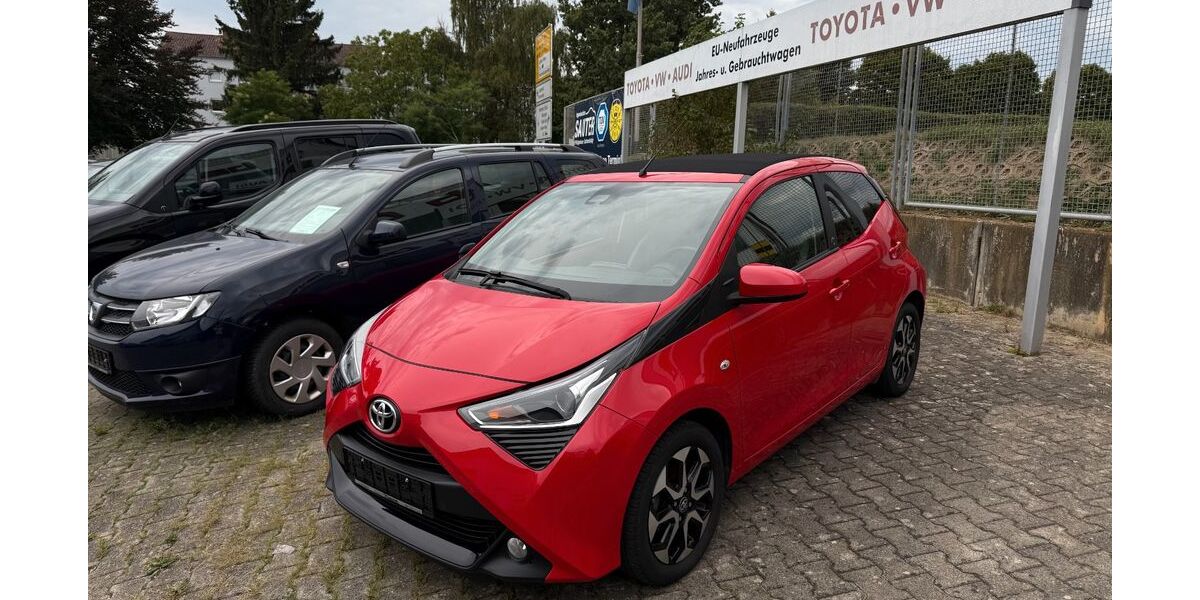 Toyota Aygo (X) 51.025 km 12.490 € Ehingen 89584