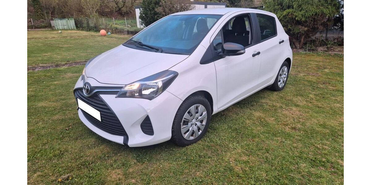 Toyota Yaris 69.900 km 6.500 &euro; Siegen 57078