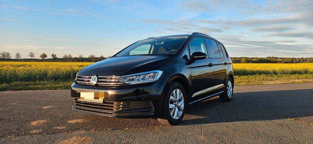 VW Touran 149.000 km 16.200 &euro; Zeithain 01619