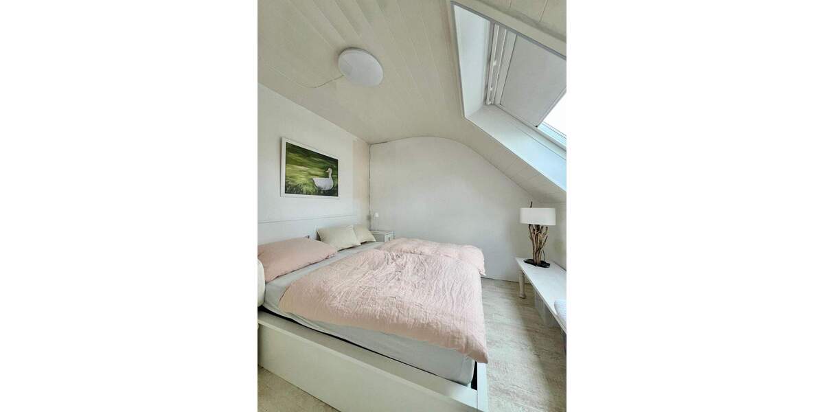 Lichtdurchflutete Wohnung mit viel Platz (zus. im DG) und Sonnenloggien 4 zimmer