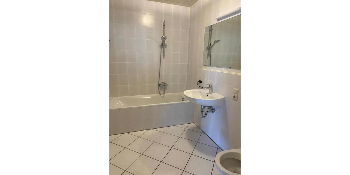 Dachgeschoßwohnung Gangelt - 2 Zimmer, 68 m&sup2;, 700&euro; | Angebot:25444000