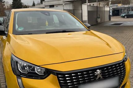 Peugeot 208 44.600 km 12.900 &euro; Braunschweig 38100