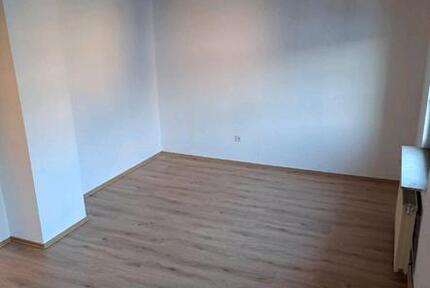 3 Zimmer Wohnung OB ,70 m2