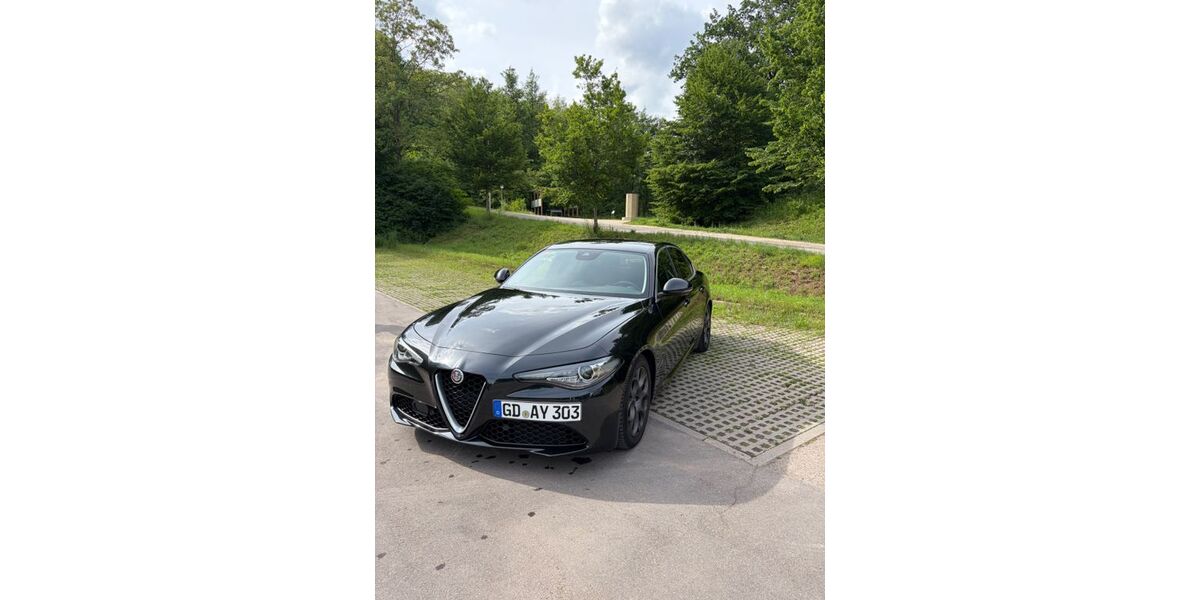 Alfa Romeo Giulia 95.000 km 17.500 &euro; Schwäbisch Gmünd 73525