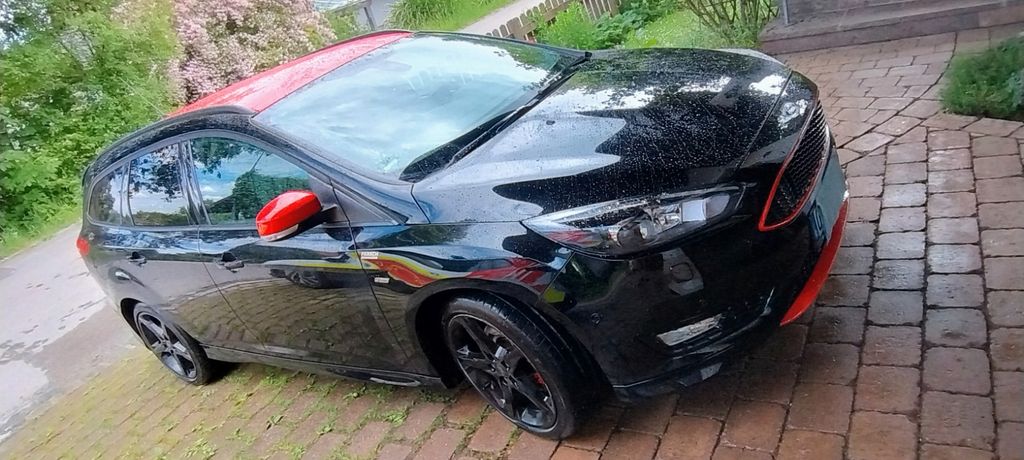 Ford Focus 104.500 km 10.300 &euro; Seeg 87637