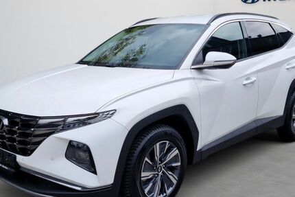 Hyundai TUCSON 12.250 km 30.580 &euro; München 81825