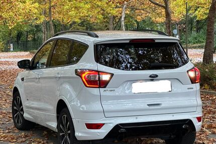 Ford Kuga 129.000 km 13.500 € Mannheim 68151