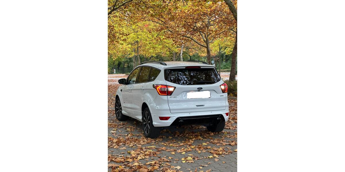 Ford Kuga 129.000 km 13.500 € Mannheim 68151
