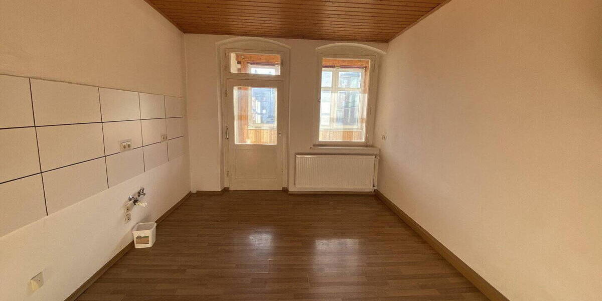 Etagenwohnung Hof Innenstadt - 4 Zimmer, 100 m&sup2;, 650&euro; | Angebot:26443410