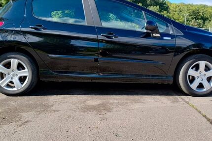 Peugeot 308 219.800 km 1.650 &euro; Mertesdorf 54318